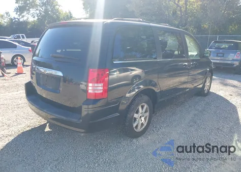 2008 Chrysler Town & Country Touring из США, поврежденный, VIN 2A8HR54P88R763486